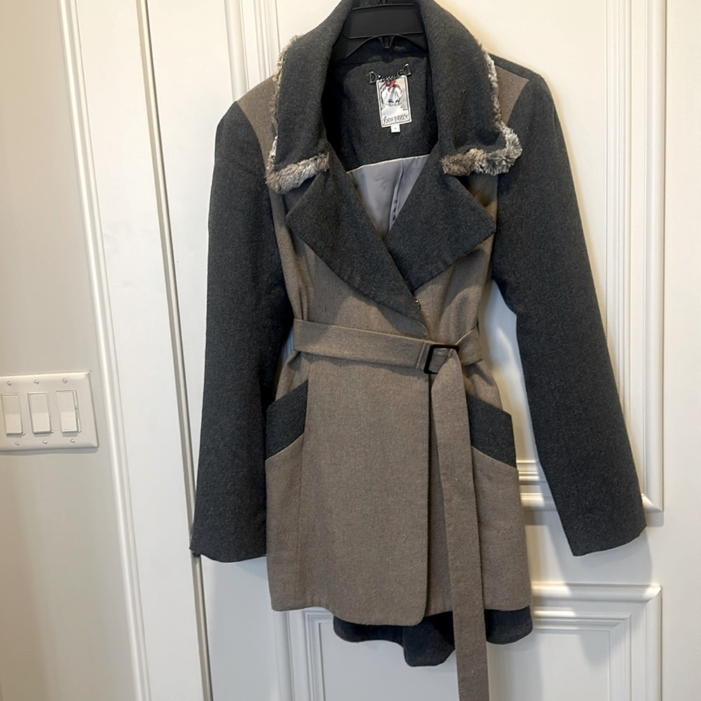 Yoana Baraschi Women’sDouble Breasted Belted Fur Trim Grey/Taupe Trench Coat